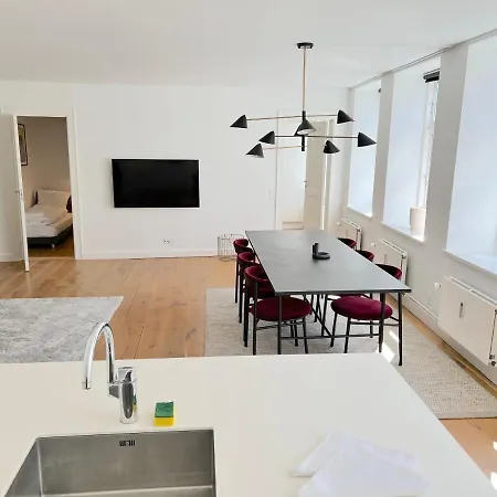 Amazing Near Tivoli Gardens & Hall Square * Copenhagen